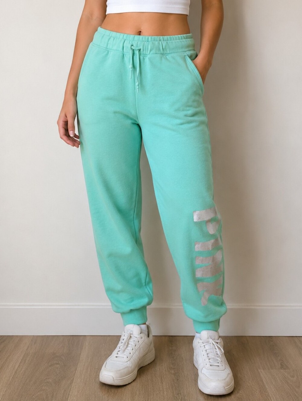 PINK Victoria's Secret Mint Logo Jogger Sweatpants ✨ Size XS